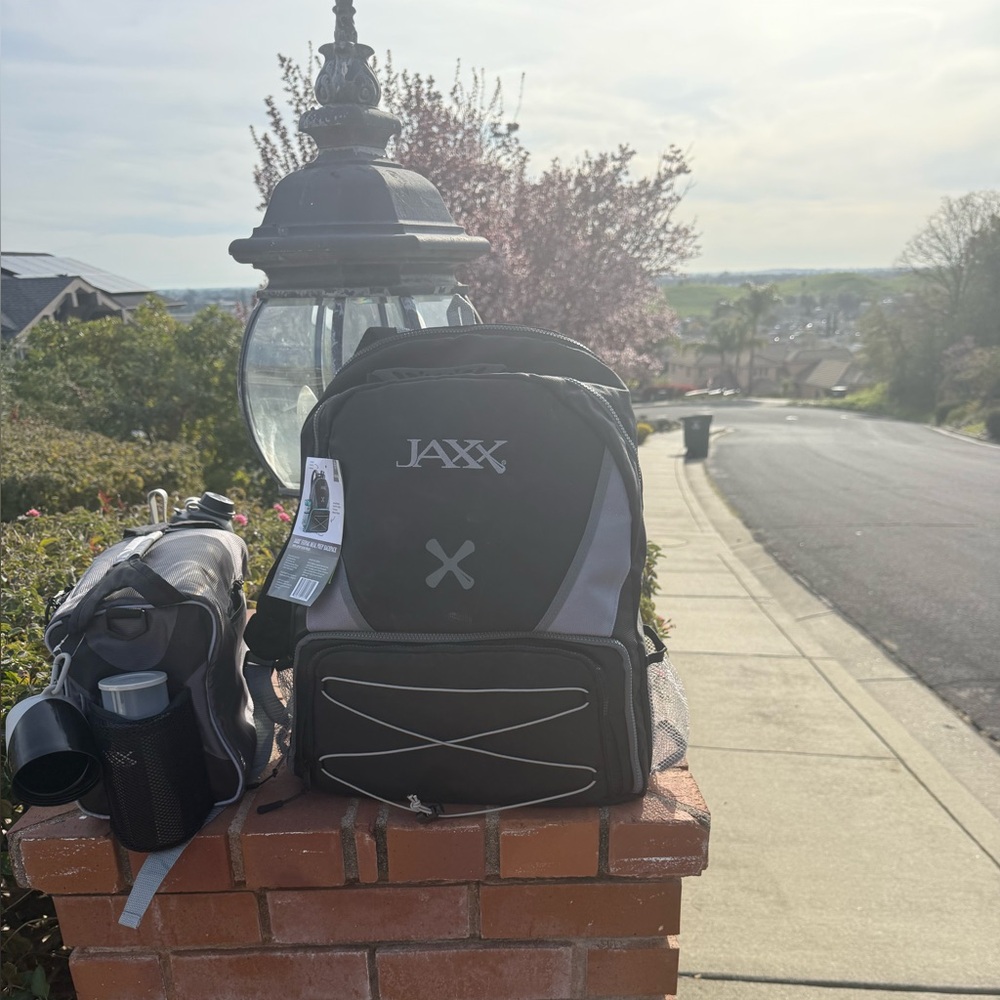 Jaxx backpack lunch box with tags